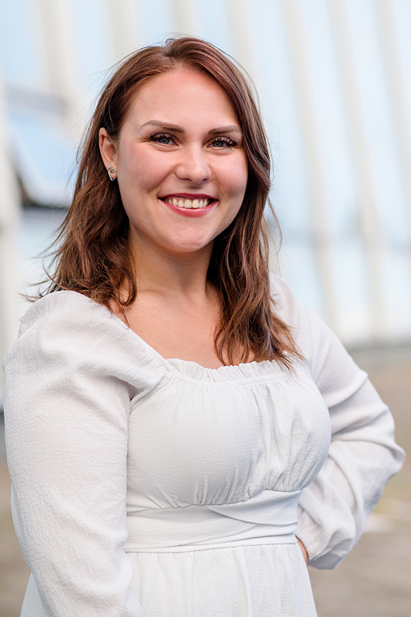 Veronika Dmitriev - Empfang und Kundenservice